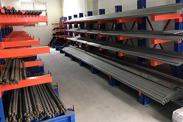 長(zhǎng)型鋼材存放貨架，懸臂式貨架案例