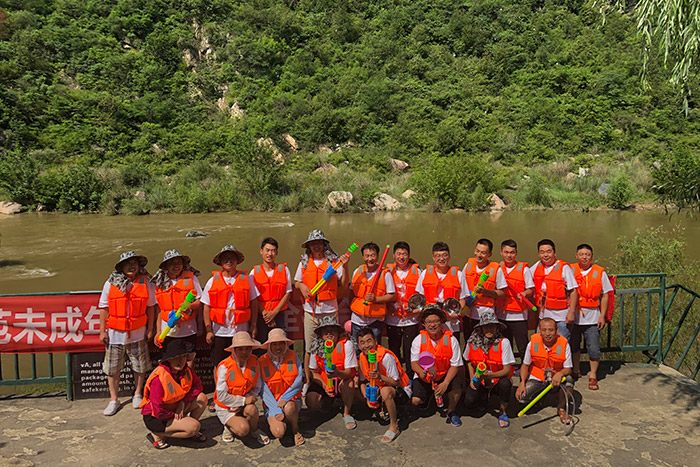 西安鼎立信貨架團(tuán)建活動(dòng)